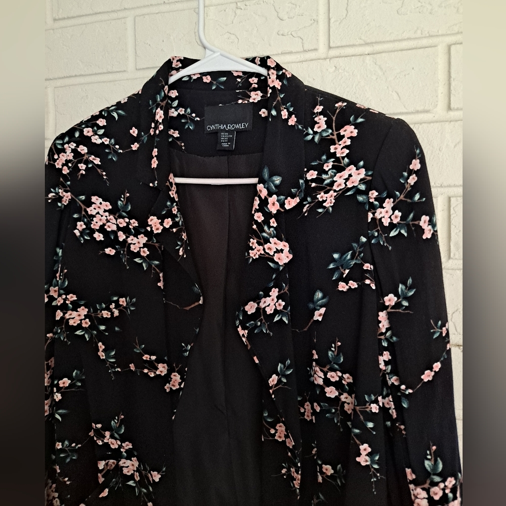Cynthia Rowley floral buttonless blazer with pockets - Picture 3 of 8